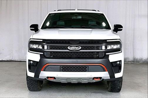 Oxford White 2023 Ford Expedition Timberline
