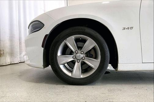 White Knuckle Clearcoat 2018 Dodge Charger R/T
