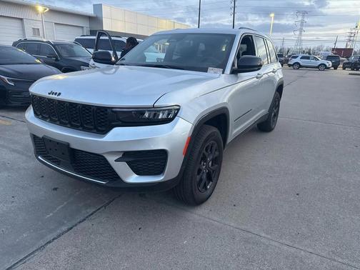 2025 Jeep Grand Cherokee Altitude