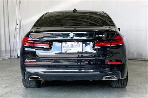 2022 BMW 540 i