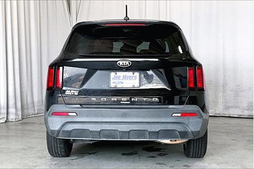 2021 Kia Sorento LX