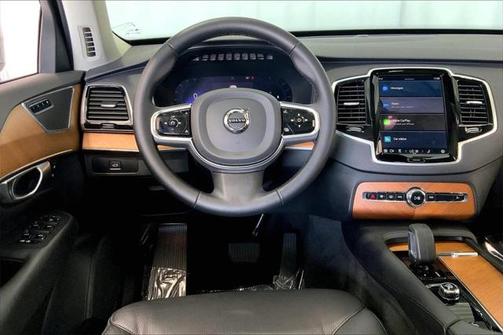 2024 Volvo XC90 B6 Plus Bright Theme 7-Seater