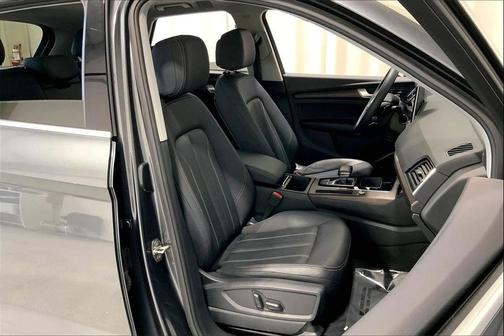 2022 Audi Q5 45 S line Premium