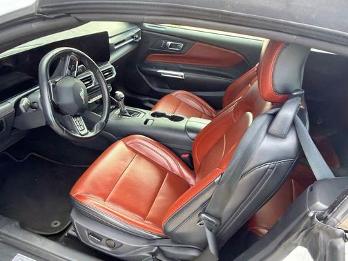 Oxford White 2024 Ford Mustang EcoBoost Premium