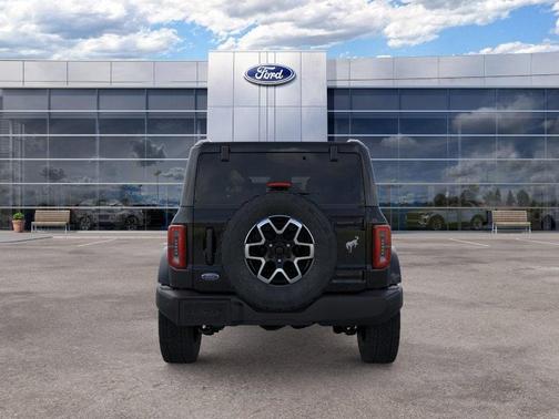 Shadow Black 2026 Ford Bronco Outer Banks