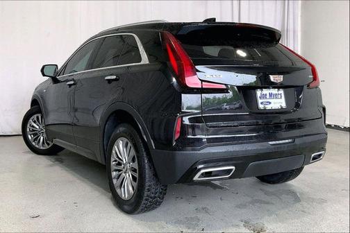 Stellar Black Metallic 2025 Cadillac XT4 Premium Luxury