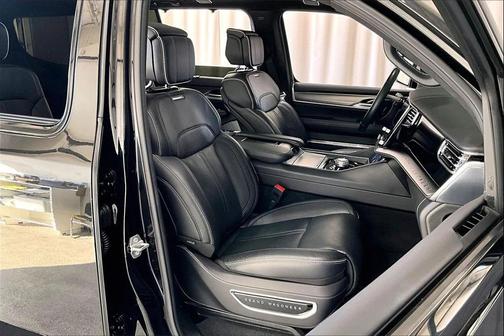 2023 Jeep Grand Wagoneer Obsidian 4x4