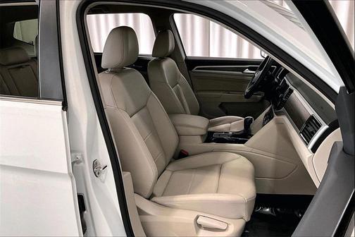 2022 Volkswagen Atlas 2.0T SE w/Technology