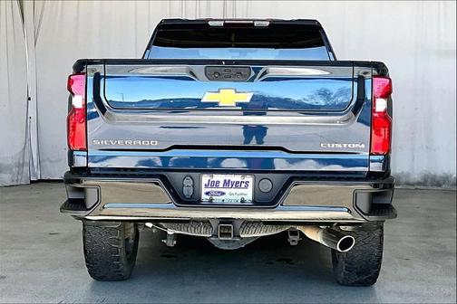 2023 Chevrolet Silverado 2500 Custom