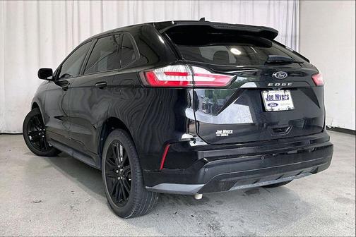 Agate Black Metallic 2022 Ford Edge ST Line