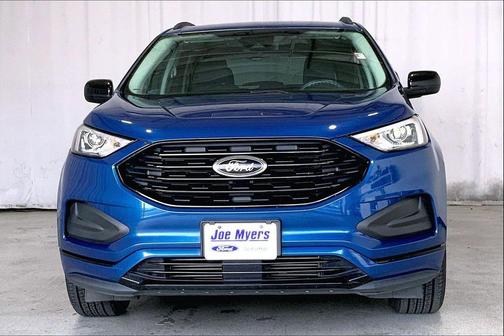 Atlas Blue Metallic 2022 Ford Edge SE