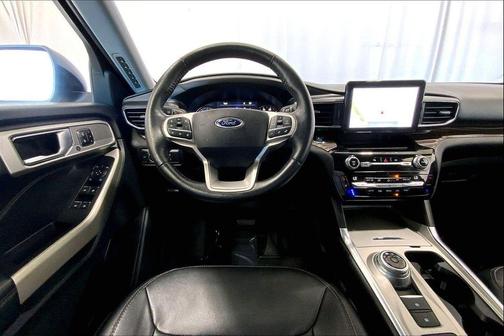 Iconic Silver Metallic 2021 Ford Explorer Limited