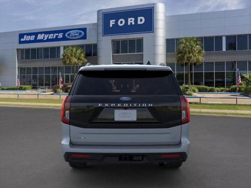 2025 Ford Expedition Max Active 4x2