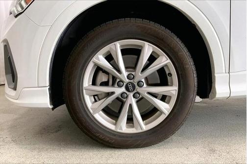 2024 Audi Q3 Premium 45 TFSI S line quattro Tiptronic