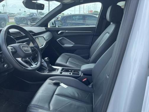 2024 Audi Q3 Premium 45 TFSI S line quattro Tiptronic