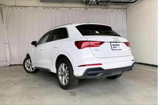 2024 Audi Q3 Premium 45 TFSI S line quattro Tiptronic