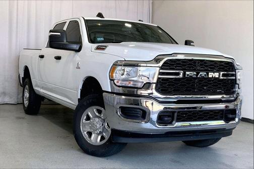 Bright White Clearcoat 2024 RAM 2500 Tradesman Crew Cab 4x4 6'4' Box