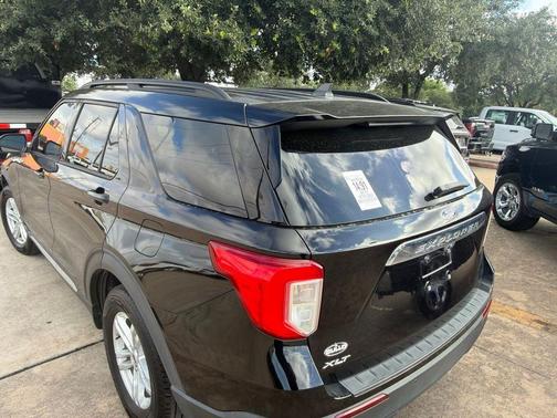 Agate Black Metallic 2022 Ford Explorer XLT