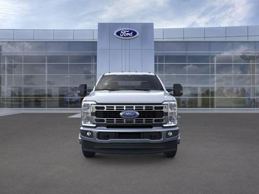 2026 Ford F-350 XLT