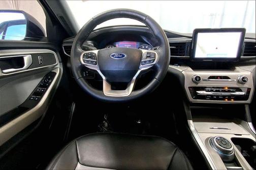 Agate Black Metallic 2023 Ford Explorer XLT