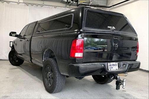 Brilliant Black Crystal Pearlcoat 2017 RAM 2500 Lone Star Crew Cab 4x4 8' Box