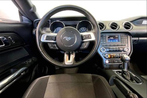 2016 Ford Mustang V6