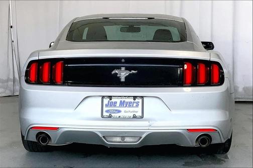 2016 Ford Mustang V6