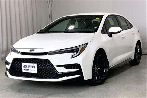 Ice Cap 2024 Toyota Corolla Hybrid SE