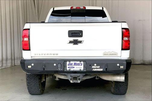 Summit White 2018 Chevrolet Silverado 2500 High Country