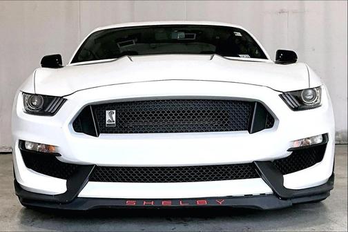 2019 Ford Shelby GT350 Base