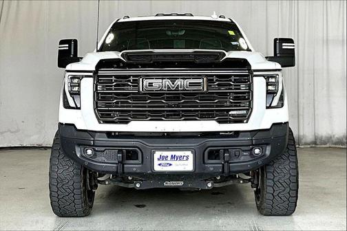 Summit White 2024 GMC Sierra 2500 AT4X