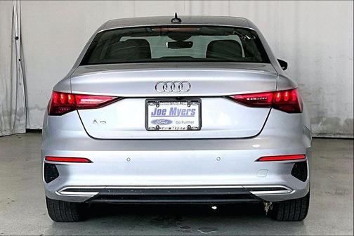 Florett Silver Metallic 2024 Audi A3 Premium