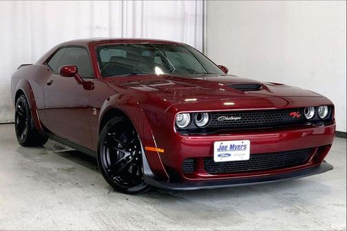 Octane Red Pearlcoat 2023 Dodge Challenger R/T Scat Pack Widebody