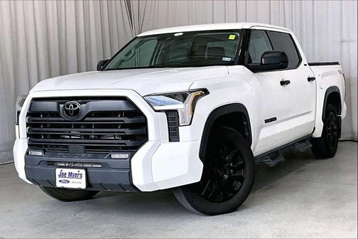 White 2022 Toyota Tundra SR5