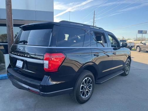 2022 Ford Expedition XLT