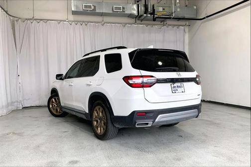 2024 Honda Pilot Touring 8-Passenger