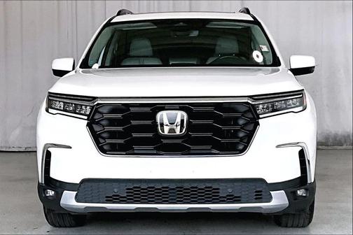 2024 Honda Pilot Touring 8-Passenger
