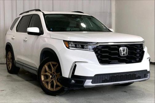 2024 Honda Pilot Touring 8-Passenger
