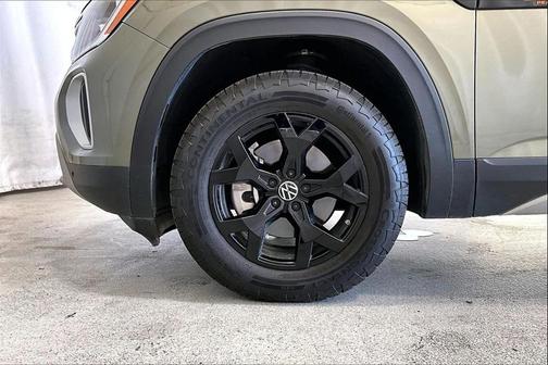 2024 Volkswagen Atlas 2.0T SE w/Technology 4MOTION