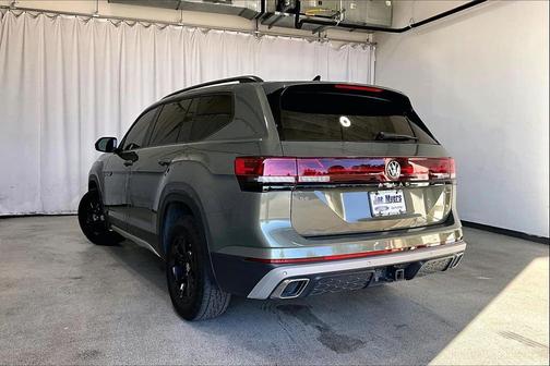 2024 Volkswagen Atlas 2.0T SE w/Technology 4MOTION