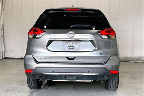 Gun Metallic 2019 Nissan Rogue SV
