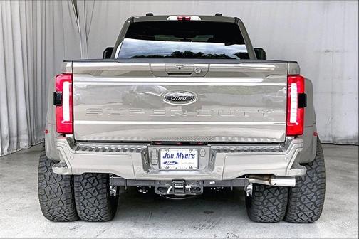 2026 Ford F-450 Lariat