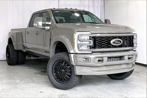 2026 Ford F-450 Lariat