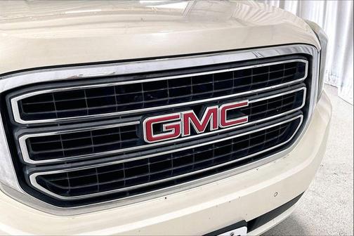 White Diamond Clearcoat 2015 GMC Yukon SLT