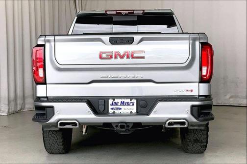 Sterling Metallic 2024 GMC Sierra 1500 AT4