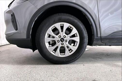 Carbonized Gray Metallic 2024 Ford Escape Active