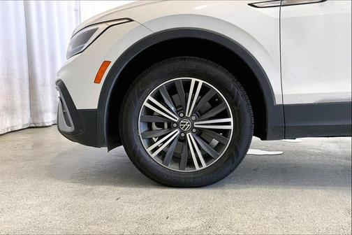 2024 Volkswagen Tiguan 2.0T SE 4MOTION