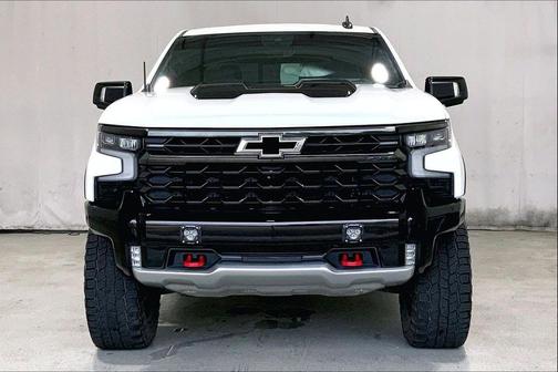 Summit White 2022 Chevrolet Silverado 1500 ZR2