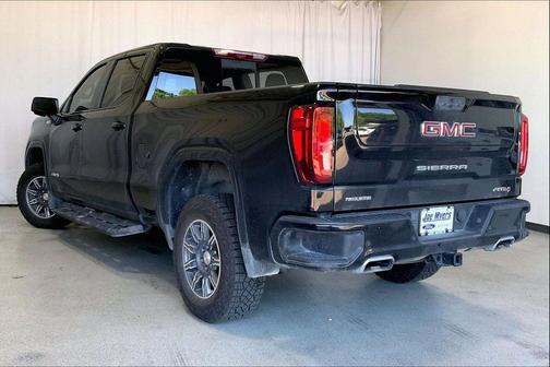 Onyx Black 2024 GMC Sierra 1500 AT4