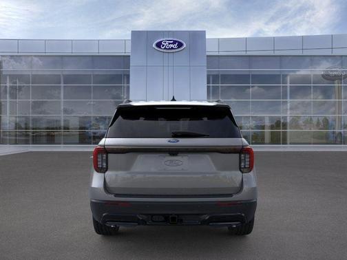 Carbonized Gray Metallic 2026 Ford Explorer ST-Line